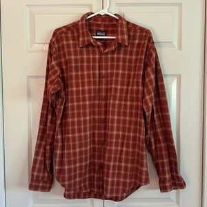 NWOT Patagonia organic cotton button down shirt rust cream plaid